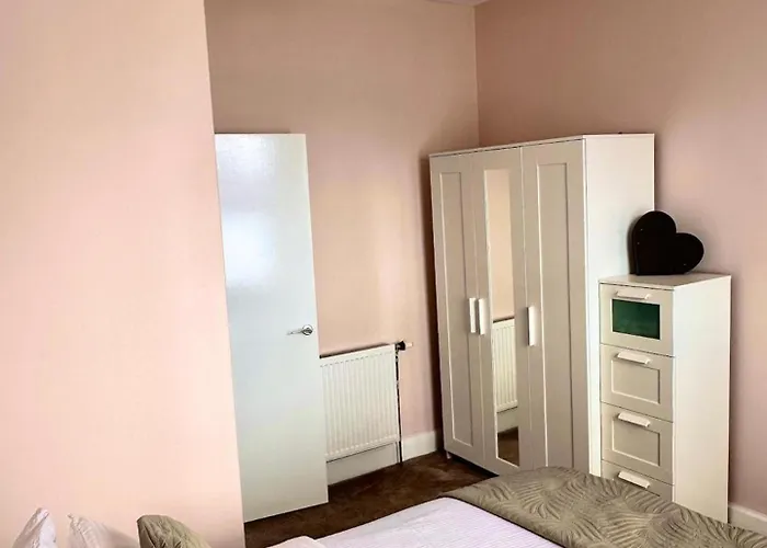 Prestwick Kingb Petsok Freep Wifi Tv